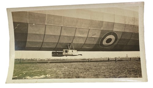 Airship zeppelin blimp - airship,