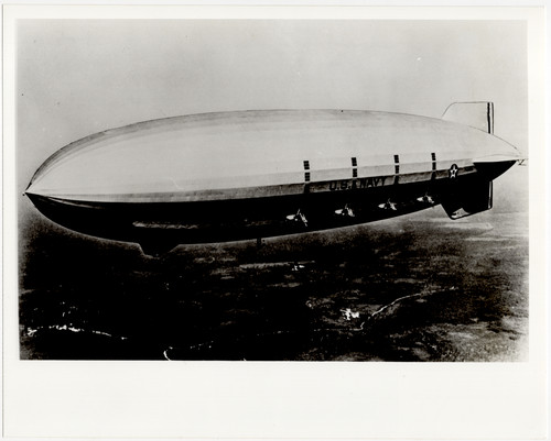 Navy airship uss akron - us,